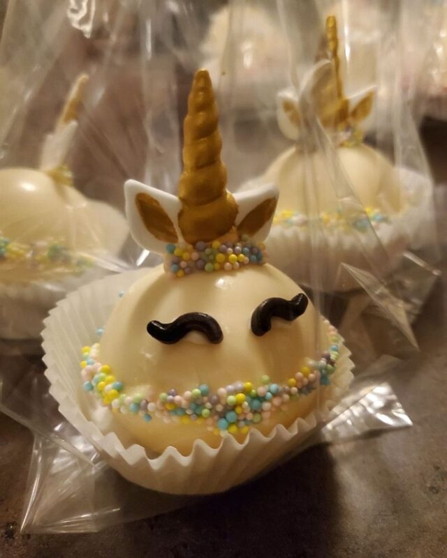 unicorn cake pops